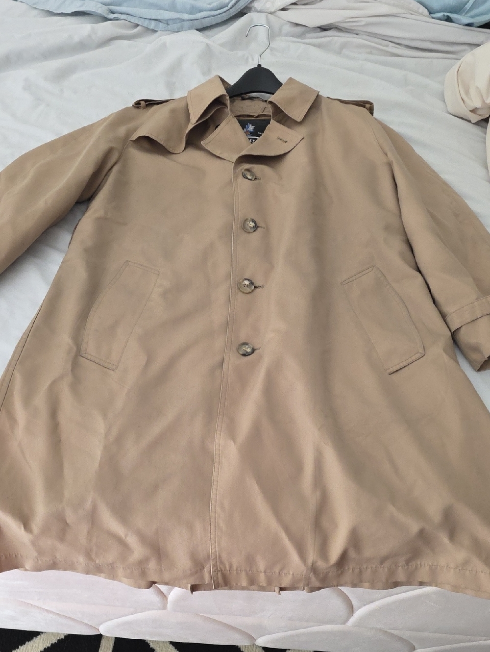 Men's Tan Single-Breasted Trench Coat